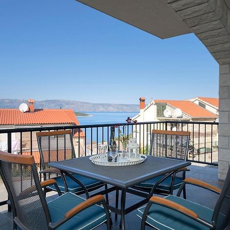 Apartment Nela Kalina Jelsa  Kültér fotó
