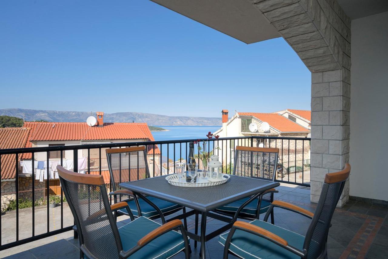 Apartment Nela Kalina Jelsa  Kültér fotó