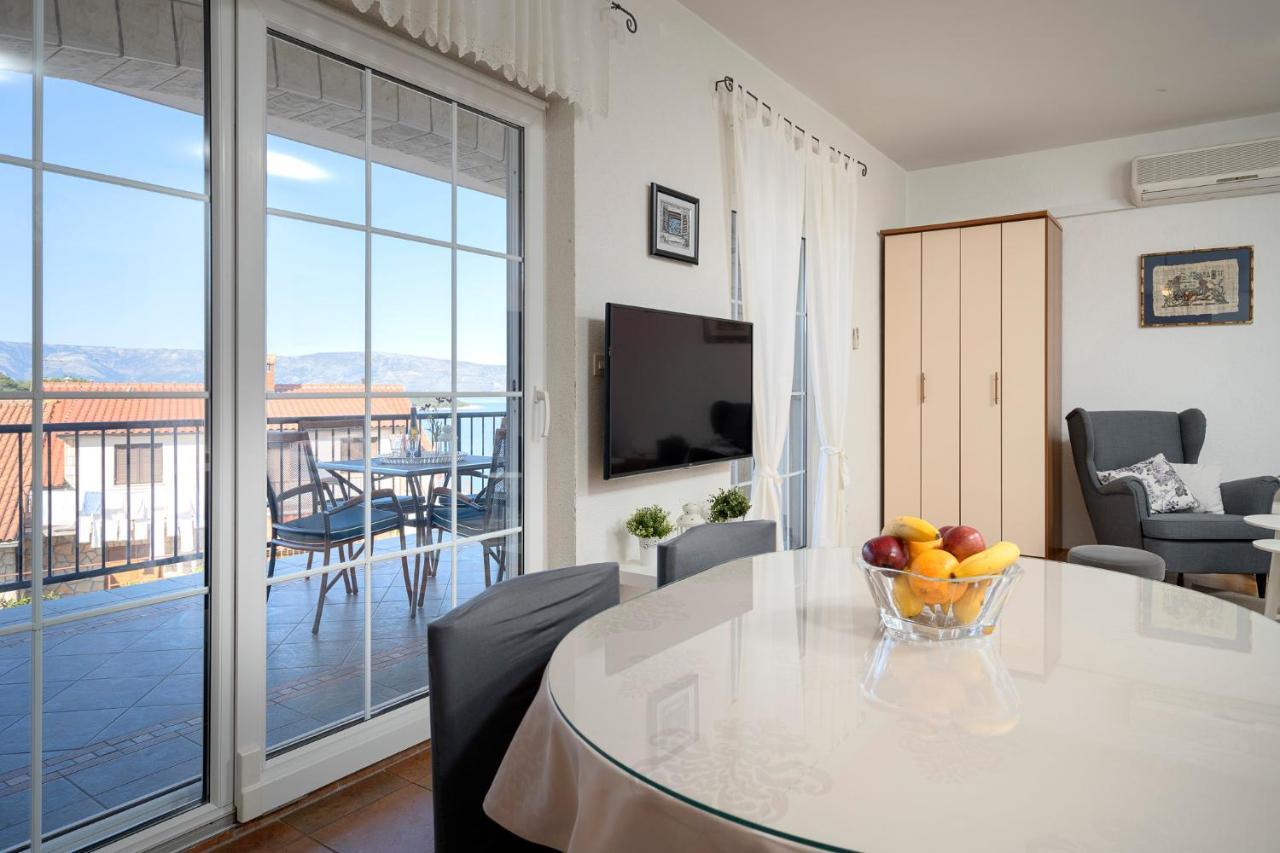 Apartment Nela Kalina Jelsa  Kültér fotó